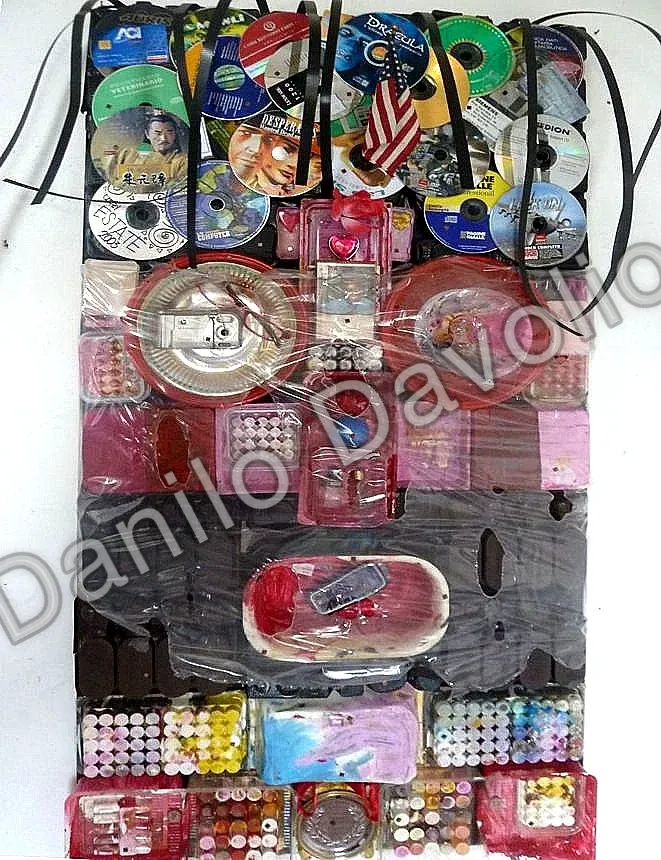 Rubbish men, 2013, Olio, plastica, materiali dismessi, legno, etc…